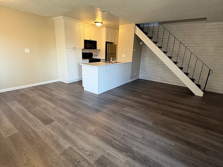 434 E Bianchi Rd #3 — Photo 21