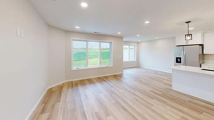 3 bed, 2.5 bath, 1619 sqft, $2,500 — Photo 1