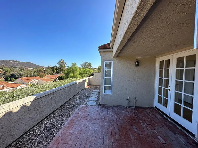15880 Avenida Villaha #71 — Photo 15