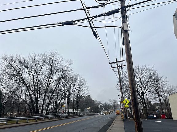 4th image of 760 High St