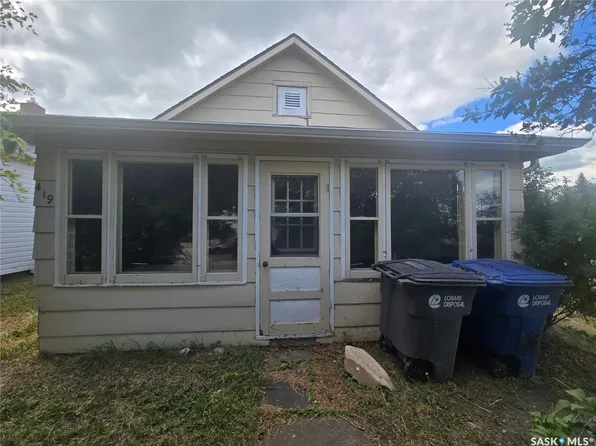 419 Main Street, Kipling, SK S0G 2S0