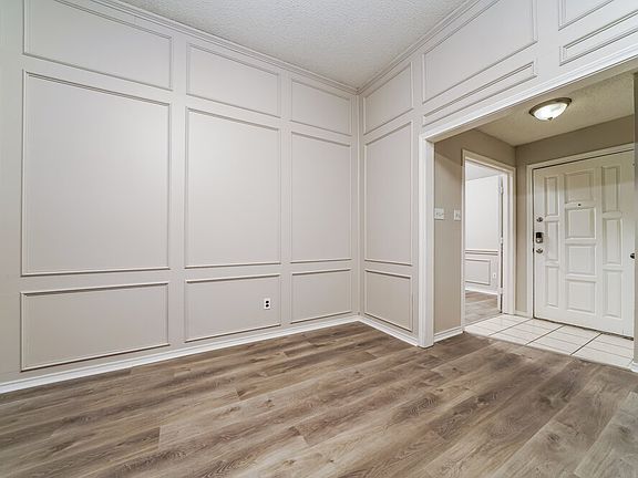 3rd image of 601 Wedgewood Dr
