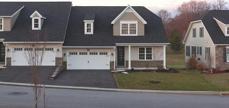 1st image of 104 Sawgrass Ct
