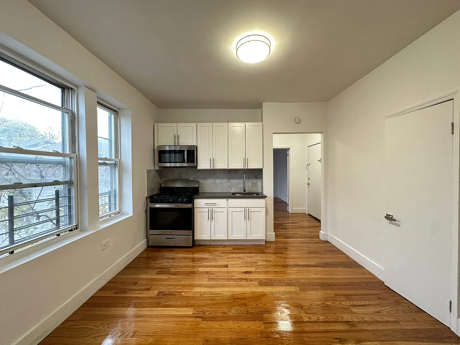 1 bed, 600 sqft, $1,730 — Photo 2