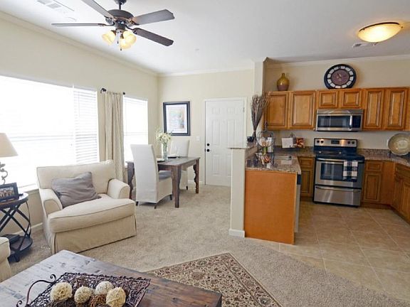 4th image of 317 Royal Chartres Sq E #0288-108