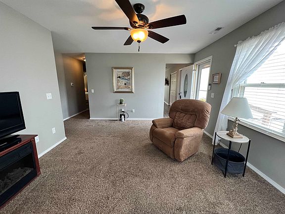 5th image of 1516 Knoll Crest Dr