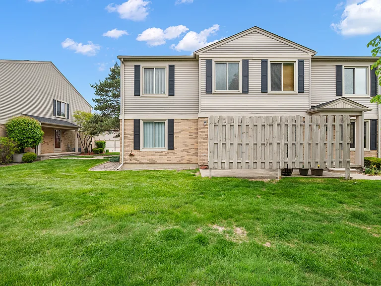 44558 Connecticut Ct — Photo 8