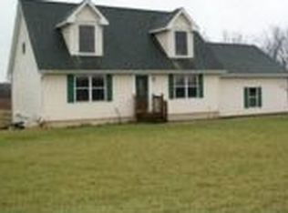 8479 W Lamoreaux Rd, Fowlerville, MI 48836