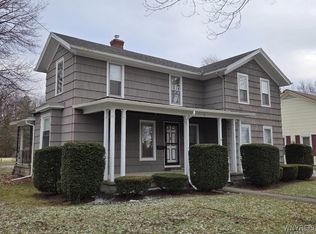 51 South St, Le Roy, NY 14482