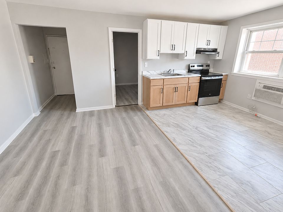 1st image of 92 Davenport Ave #10