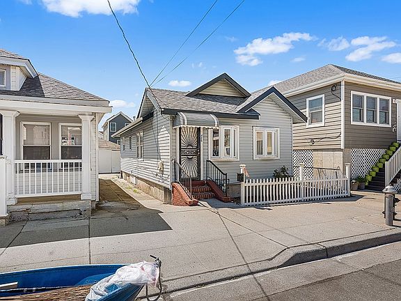 2nd image of 425 Beach 46th St