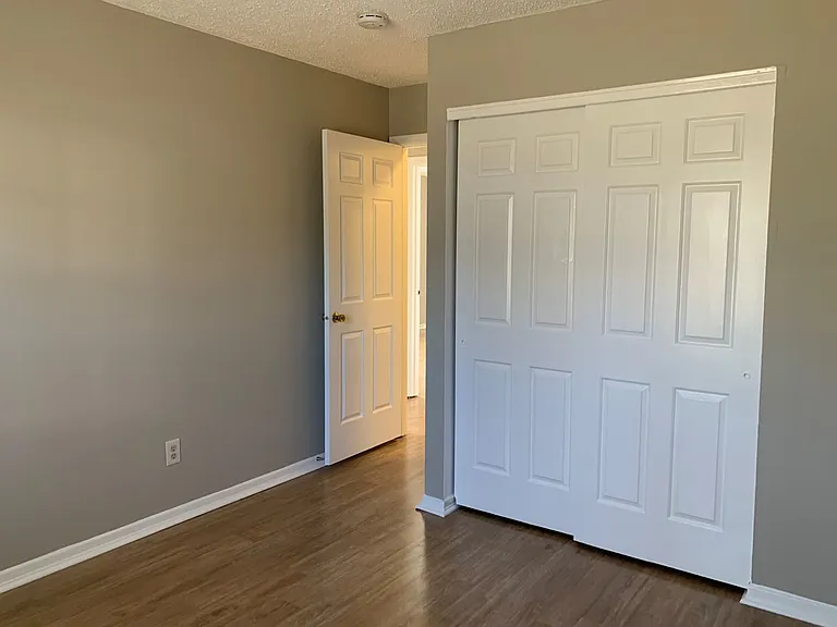 2900 Glen Hollow Rd — Photo 15