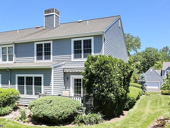 3rd image of 401 Barrister Ct #401