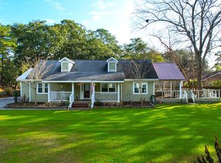 1309 N Edgewater Dr, Charleston, SC 29407