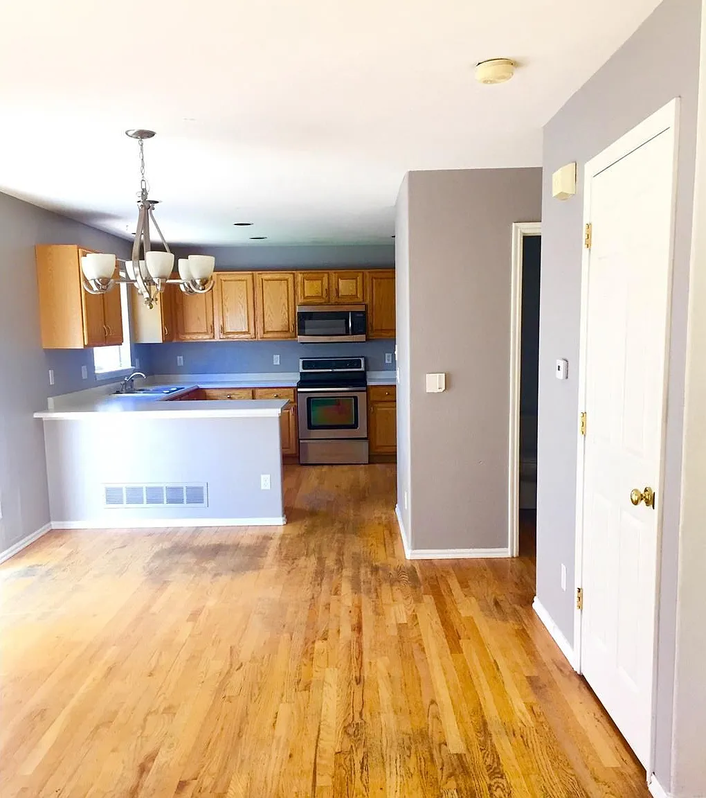 4 bed, 3.5 bath, 2400 sqft, $3,200 — Photo 4