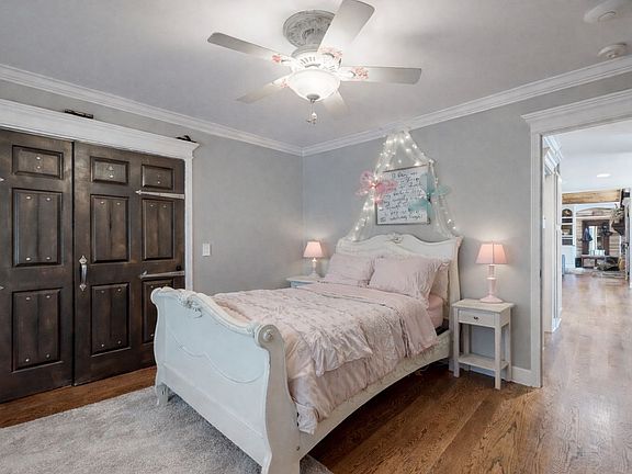 18th image of 2622 Poplar Knoll Dr