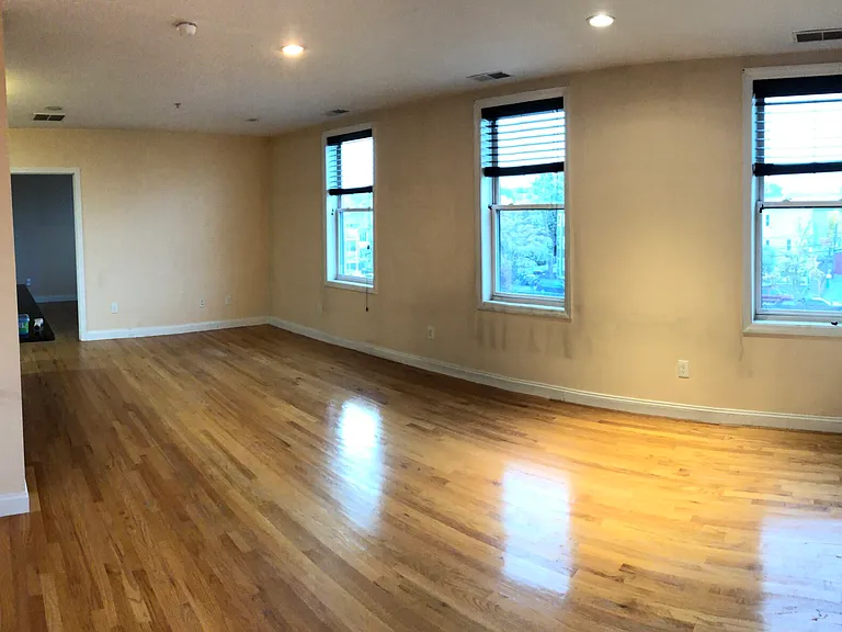 100 Fellsway W #302 — Photo 9