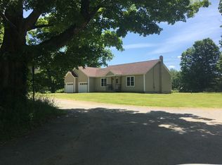 214 Tom Swamp Rd, Athol, MA 01331