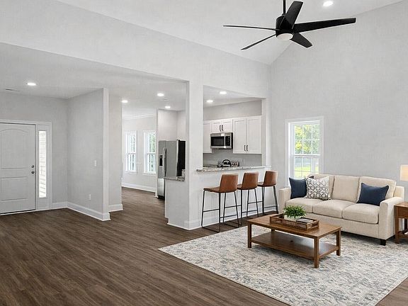 3rd image of 222 New Iris Ln