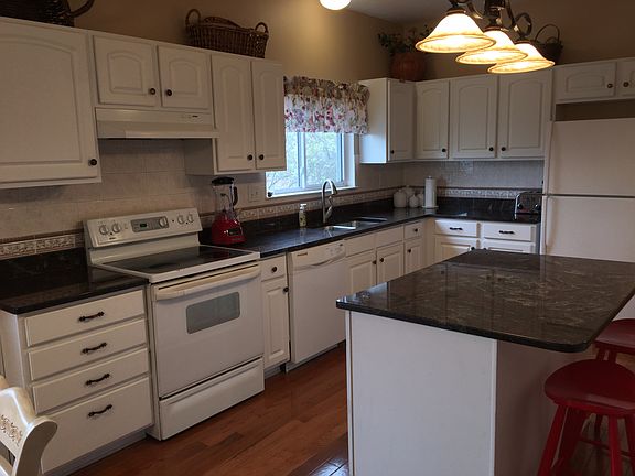 5th image of 5900 Cardinal Creek Dr