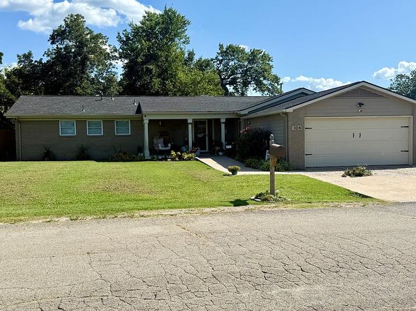 102 Oak Rd