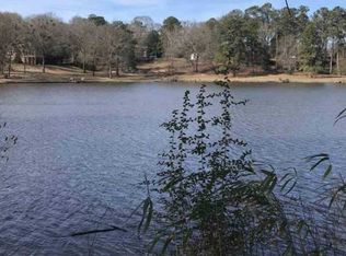 418 Lake Placid Dr, Bonaire, GA 31005