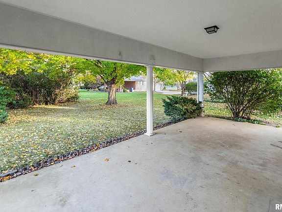 5th image of 629 Oakdale Dr