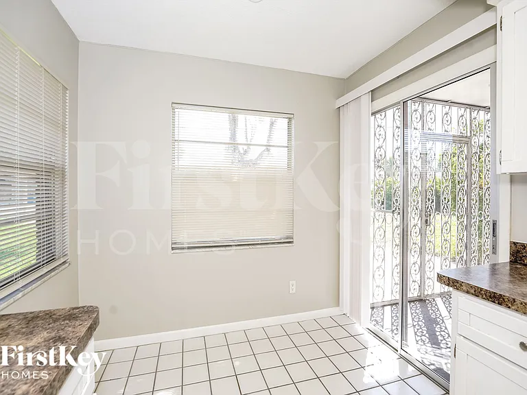 1337 Mardrake Rd — Photo 6