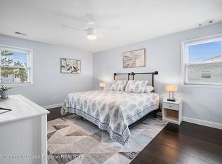 344 Hampshire Dr, Ventnor City, NJ 08406