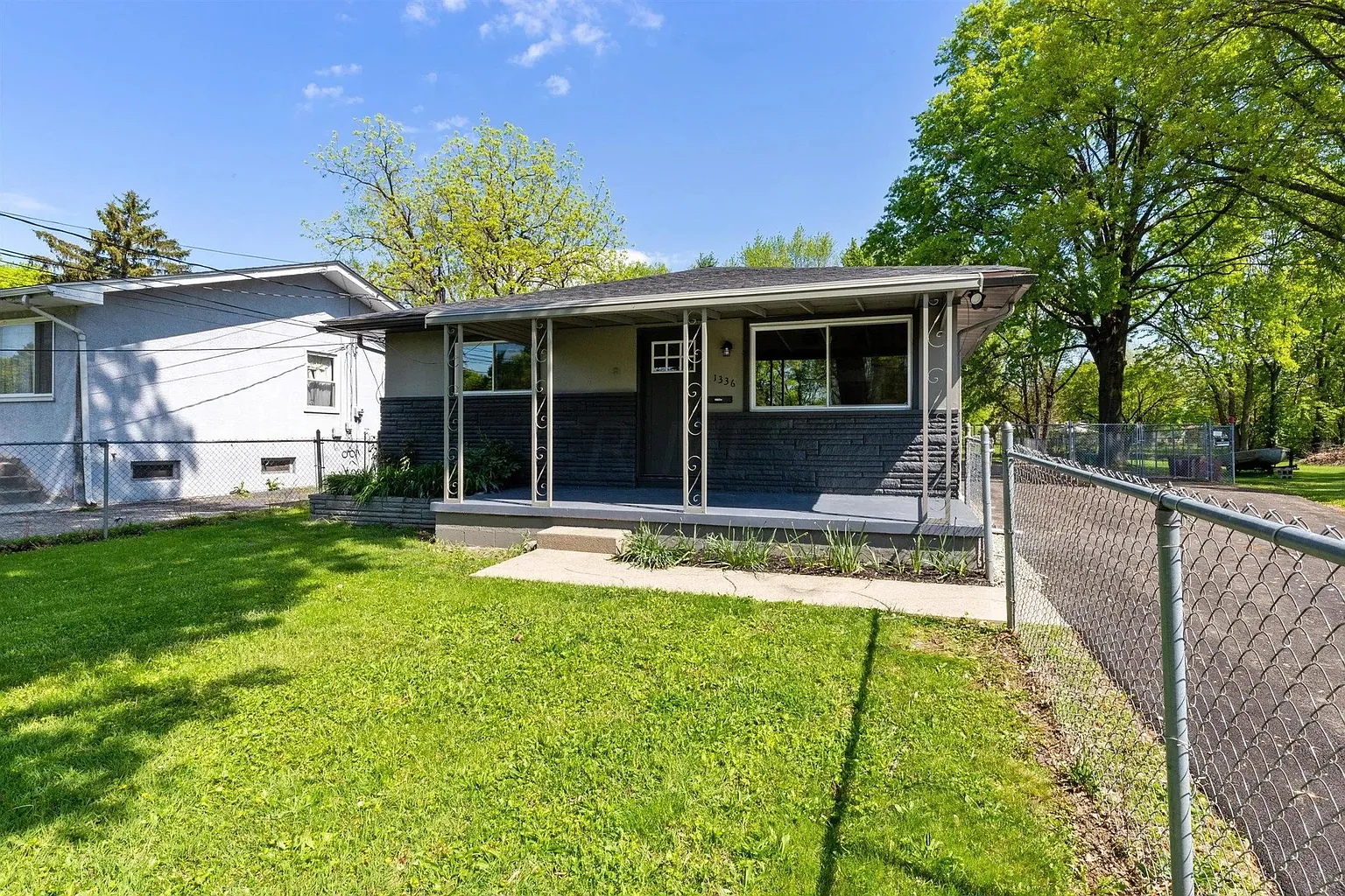 1336 Frebis Ave photo 1