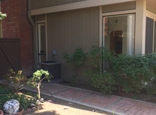 31 Rainbow Fls #23, Irvine, CA 92603