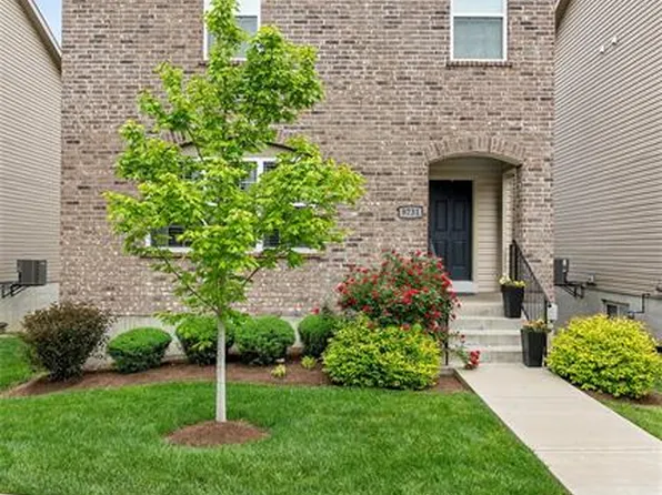 9731 Wilderness Battle Dr, Saint Louis, MO 63123