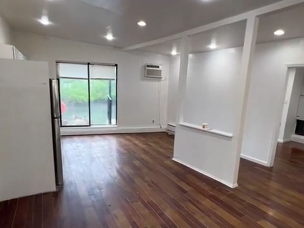 1332 Commerce Ave #4A