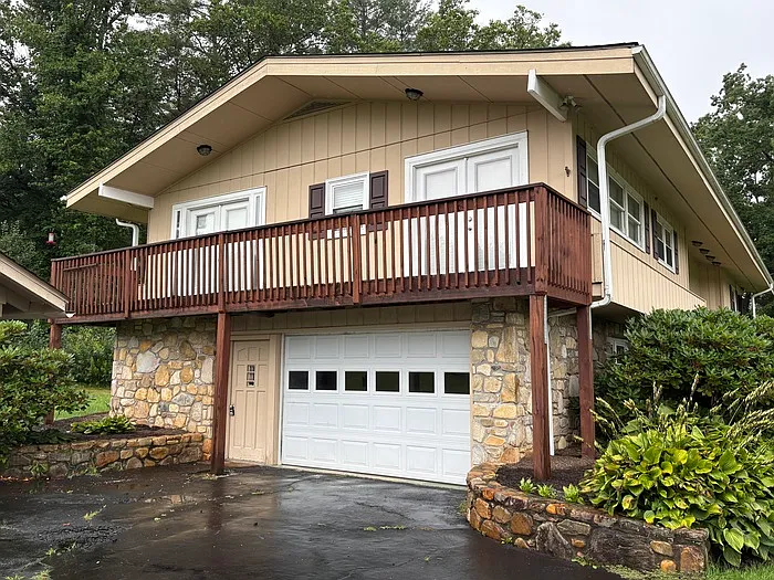 42 Greene Dr — Photo 5