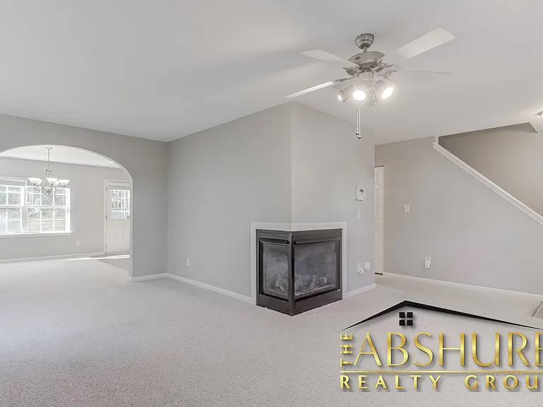 5223 Malik Dr — Photo 6