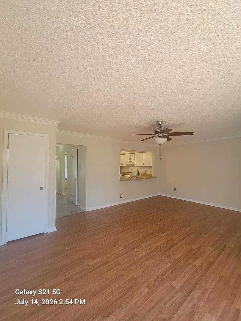 Virginia Beach townhouse. — Photo 4