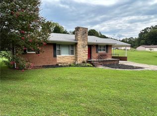 176 Slate Rd, Mount Airy, NC 27030