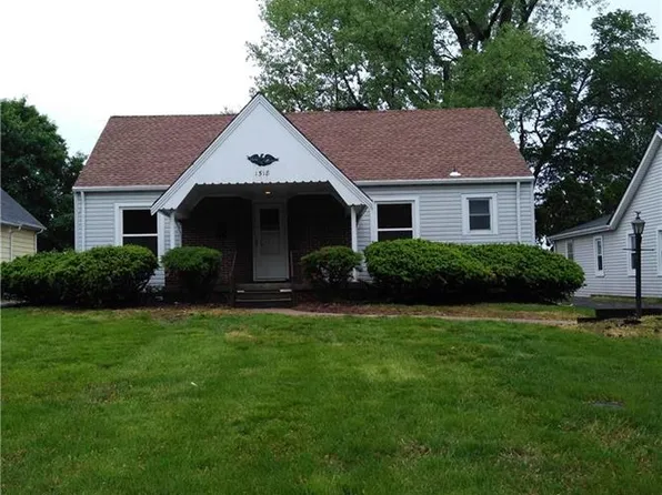 1518 S Dodgion Ave, Independence, MO 64055