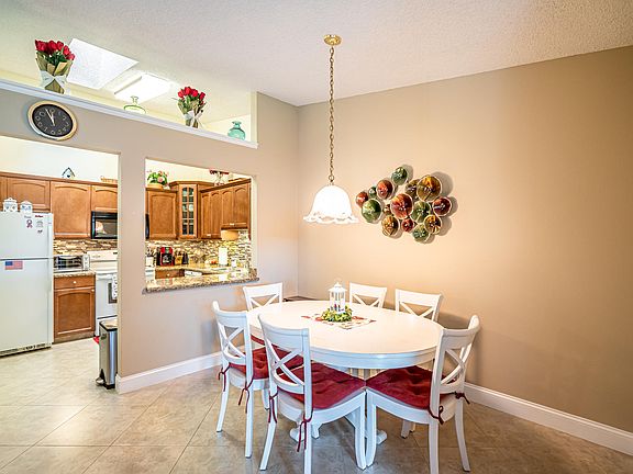 5th image of 3789 Silver Lace Ln