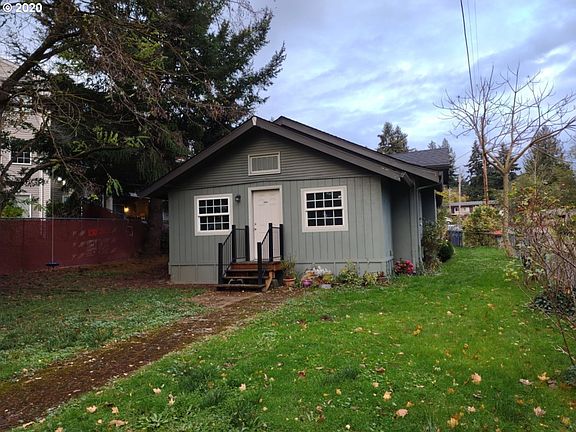 4th image of 1805 E Reserve St