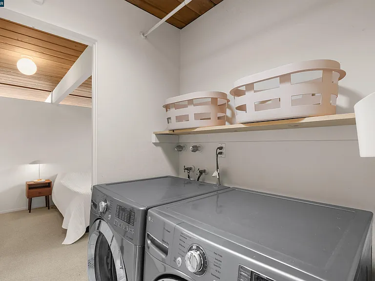 8021 Shay Dr — Photo 29