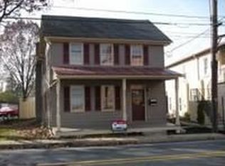 8 Petersburg Rd, Lancaster, PA 17601