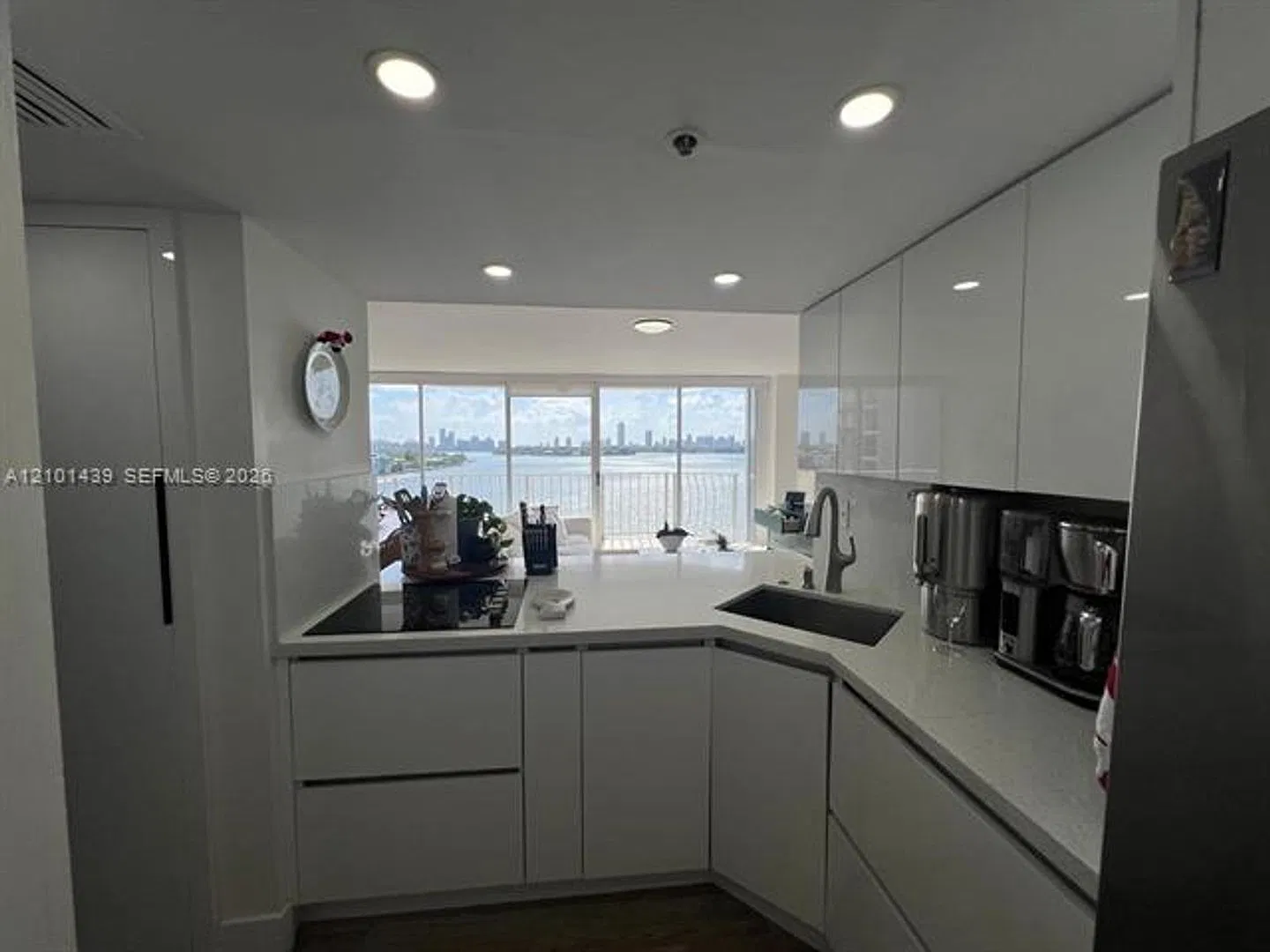 7601 E Treasure Dr cu-1107, North Bay Village, FL 33141 — Photo 2