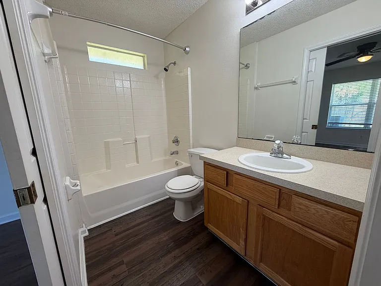 4 Serenity Pl #B — Photo 12