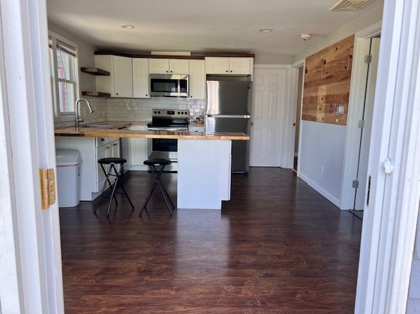 176 Court St SUITE 6