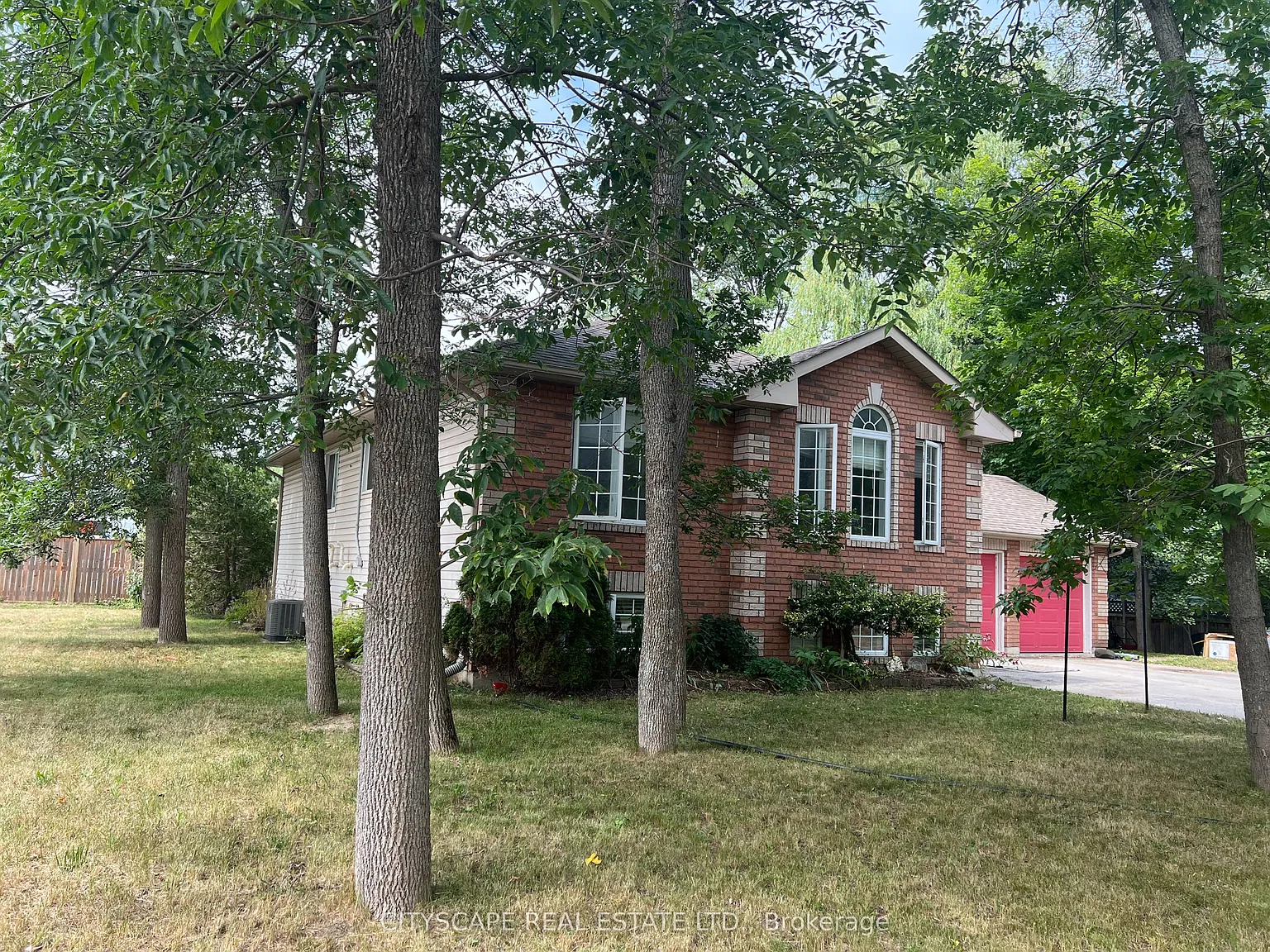 3 bed, $2,500 — Photo 2