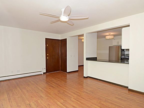 4th image of 4601 Crescent Rd APT D