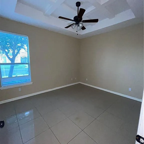 2605 E Franklin Ave #4 — Photo 5
