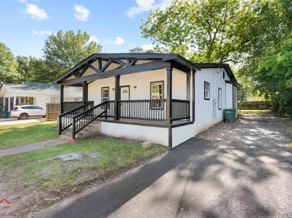 1107 Gordon St, Marshall, TX 75670
