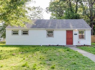 26 Newby Dr, Hampton, VA 23666
